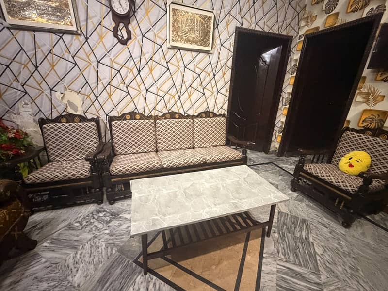 2 Sofa set with tables 7