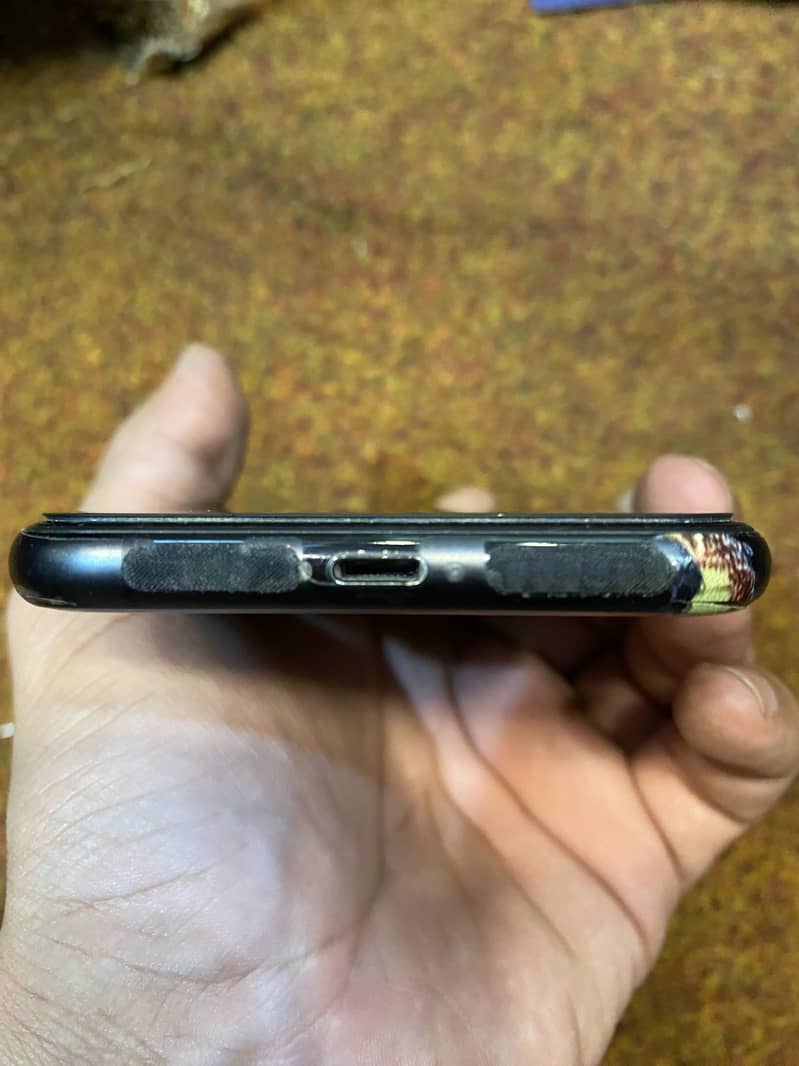 Apple iPhone 11 Pro 1