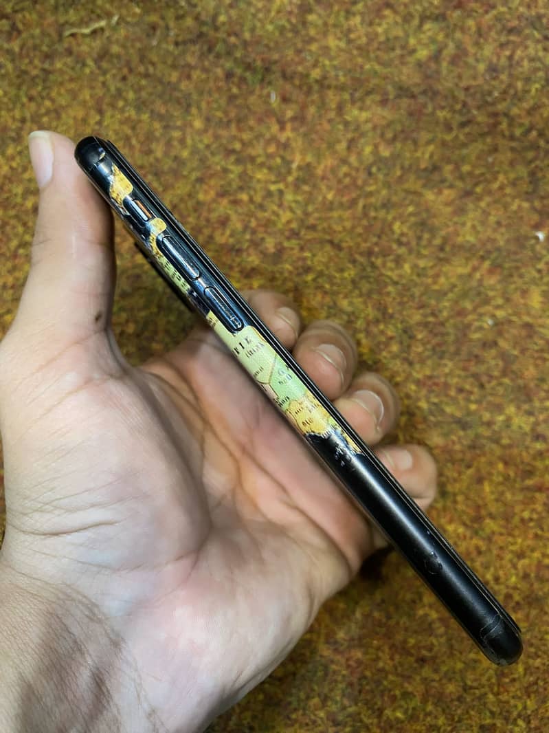 Apple iPhone 11 Pro 5