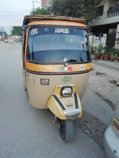 Auto rickahaw for urgent sale contact on WhatsApp