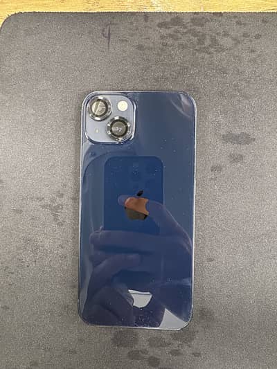 Apple iPhone 13