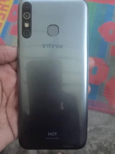 Infinix Hot 8