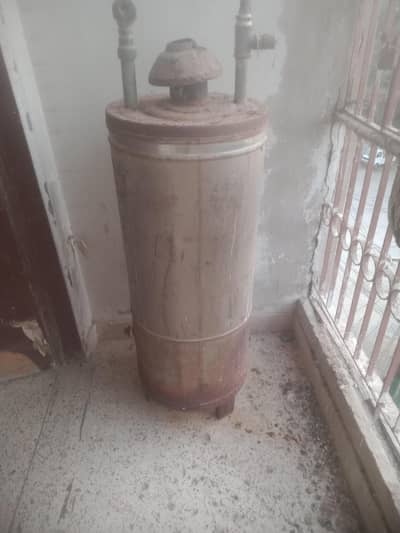 geyser for urgent sale