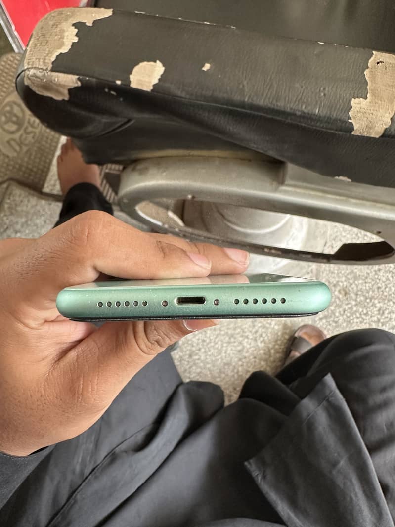 Apple iPhone 11 2
