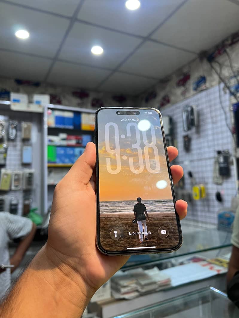 Apple iPhone 14 Pro Max 3