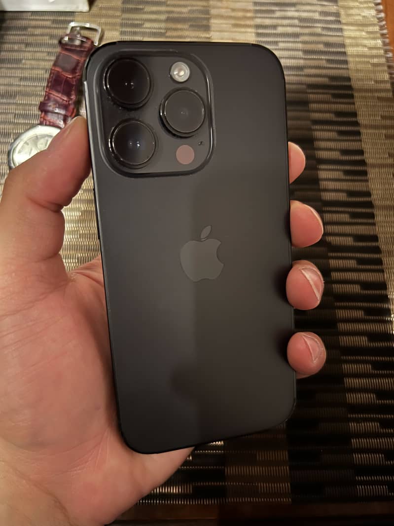 Apple iPhone 14 Pro 1