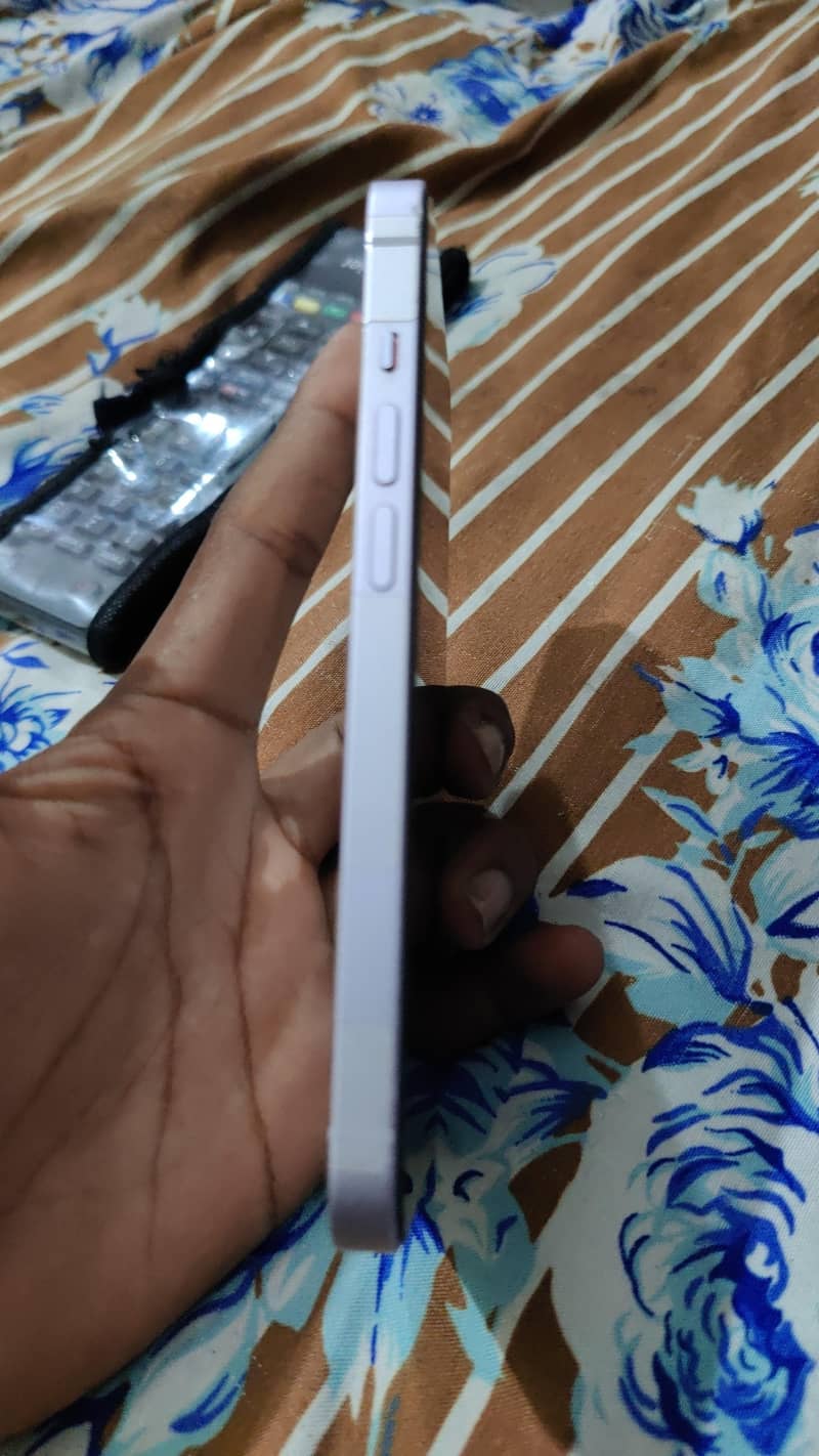 Apple iPhone 14 1