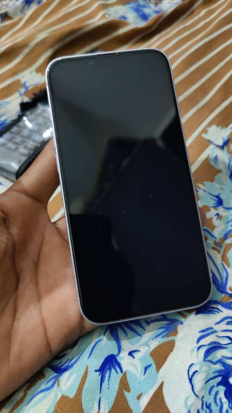 Apple iPhone 14 3