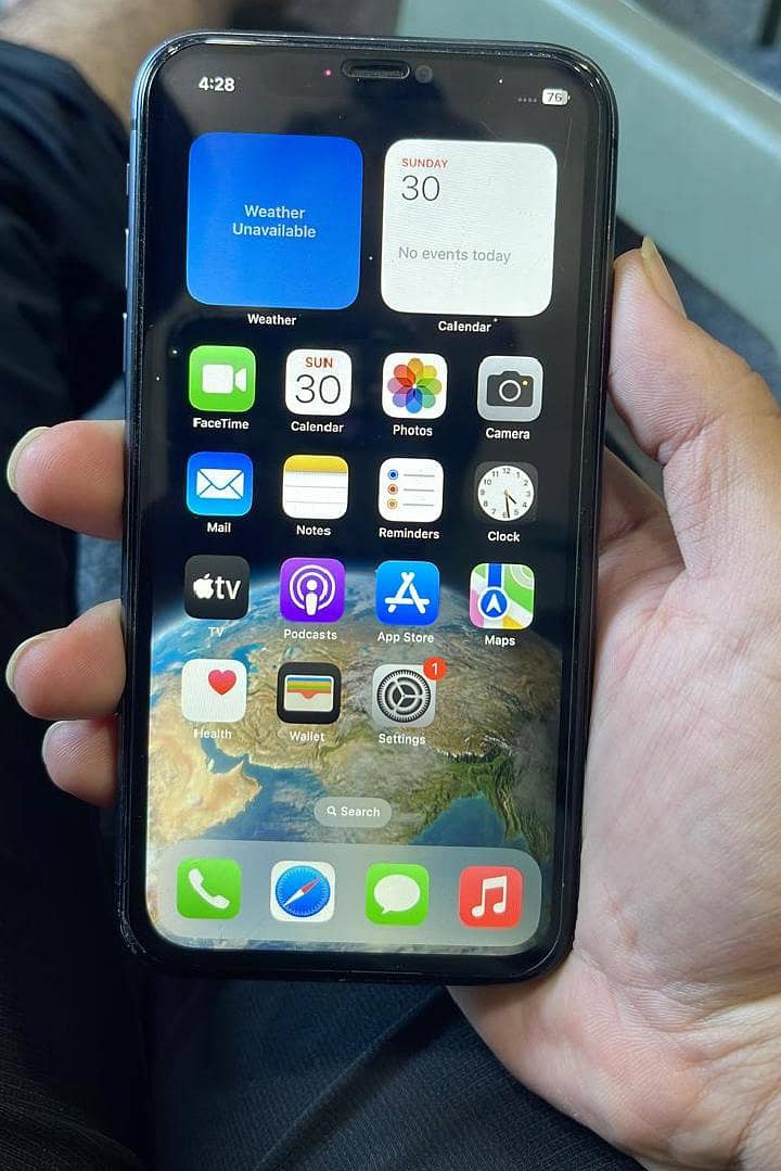 Apple iPhone 11 0