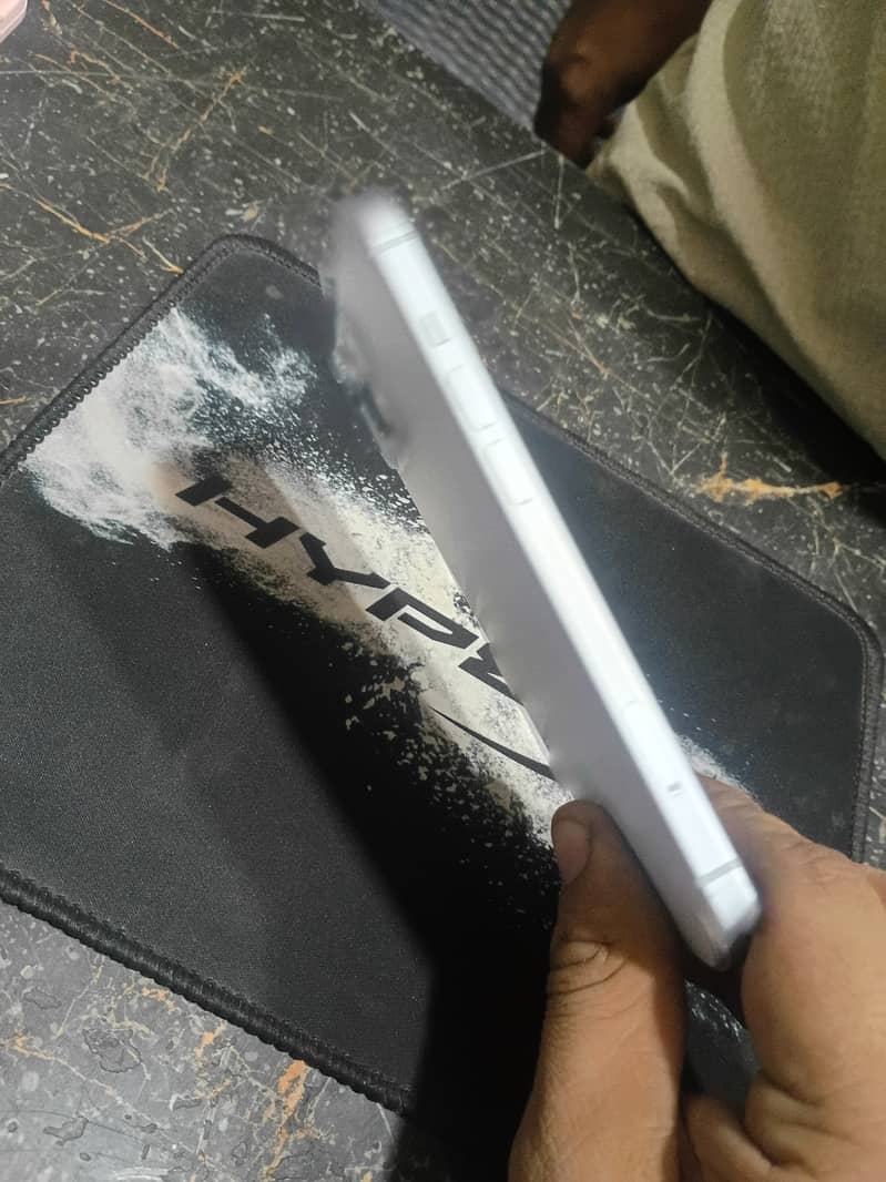 Apple iPhone 15 0