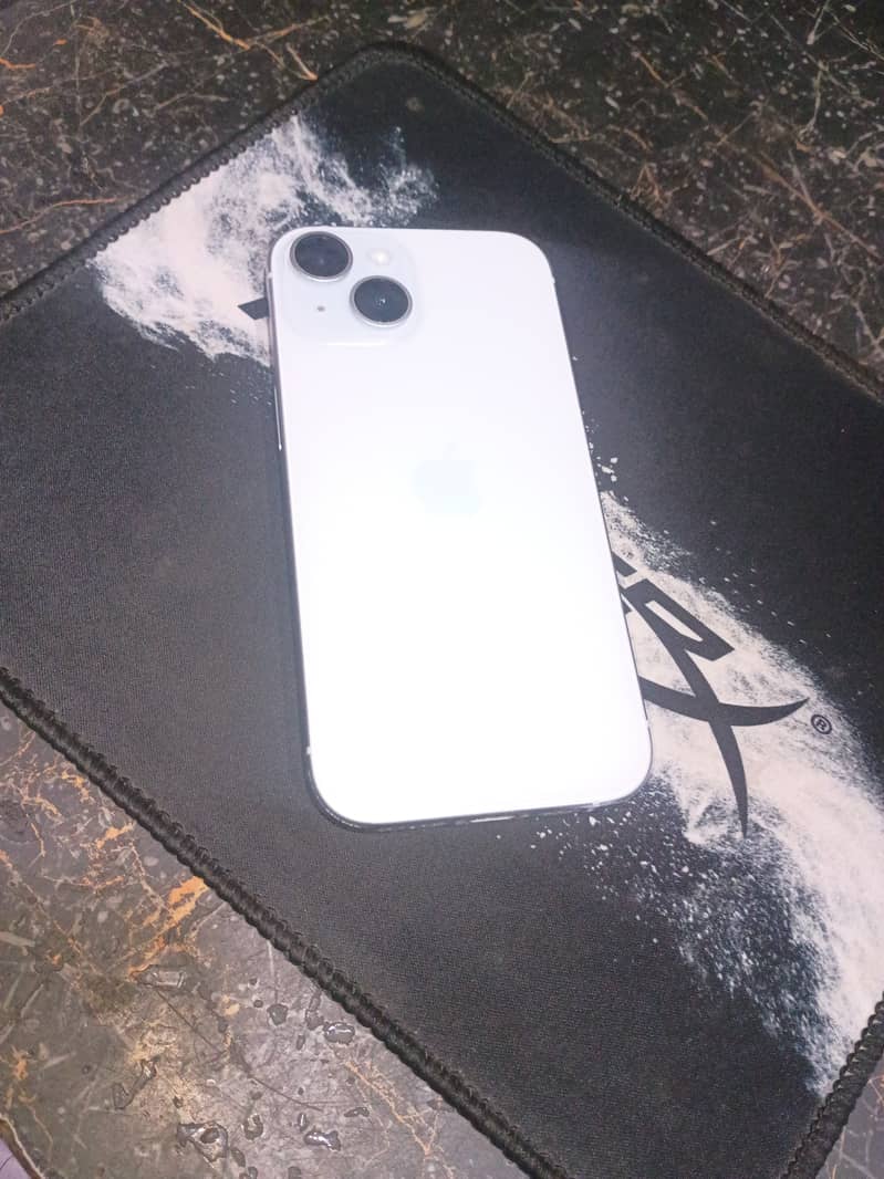 Apple iPhone 15 2