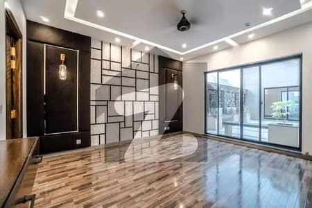 1 Kanal Luxury Upper Portion | Separate Entrance | Prime Location | DHA Phase 3 Lahore | For Rent
