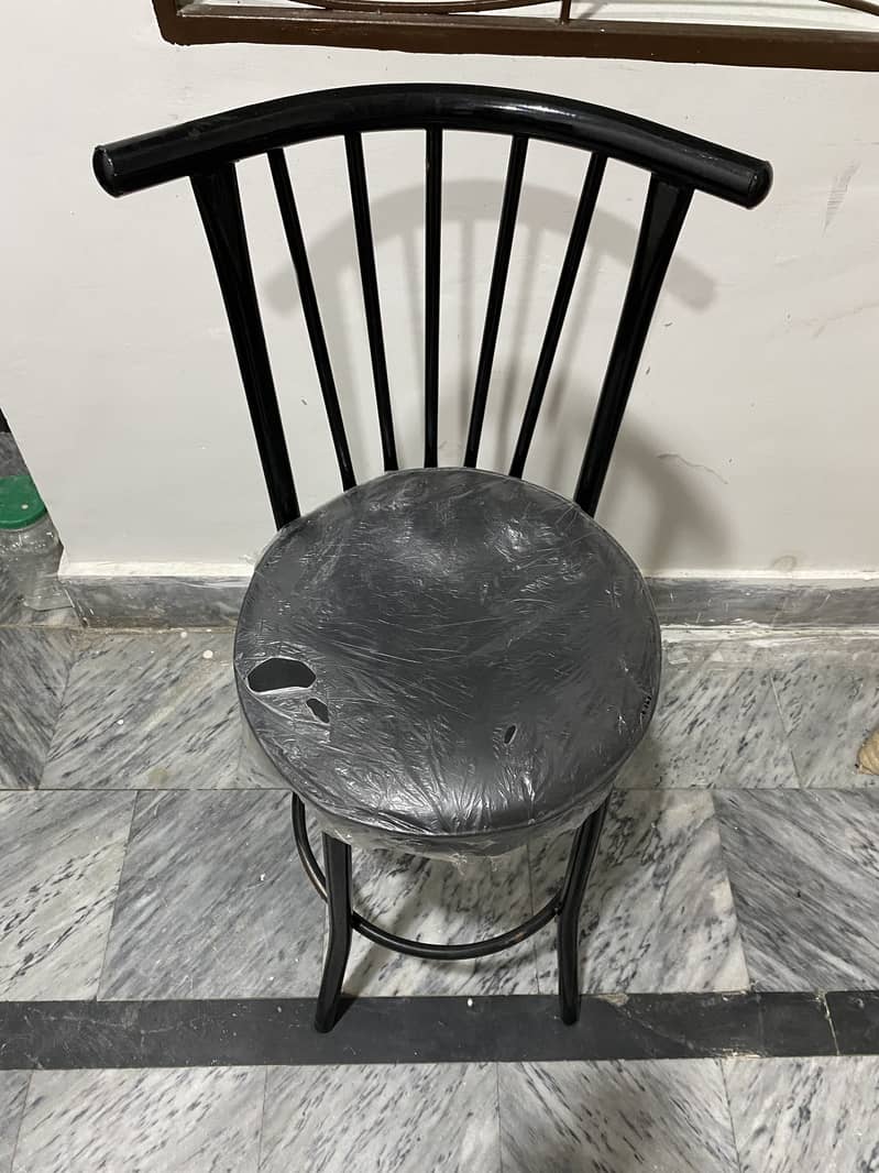 Chairs 0