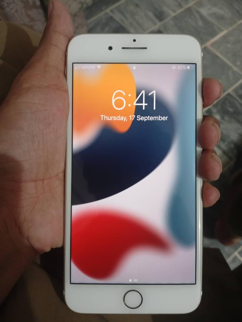 Apple iPhone 7 Plus 1