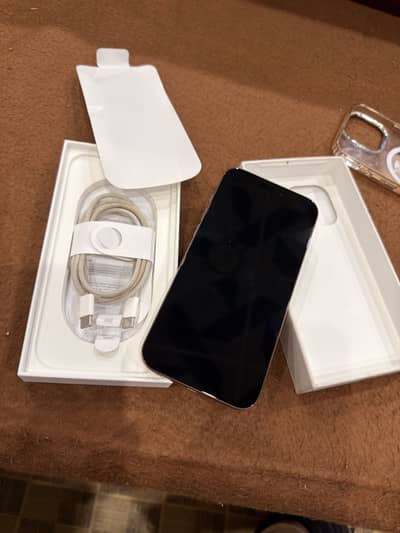 Apple iPhone 16 Pro Max