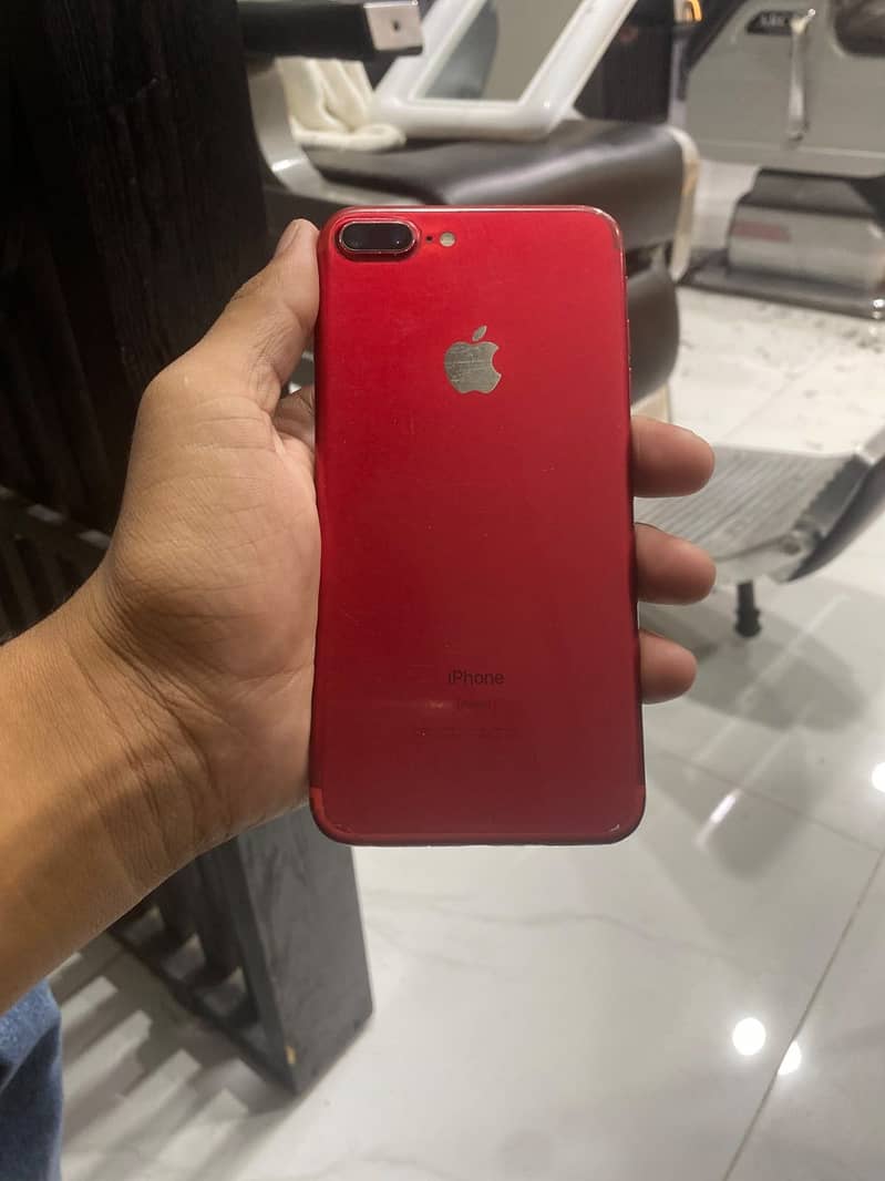 Apple iPhone 7 Plus 0