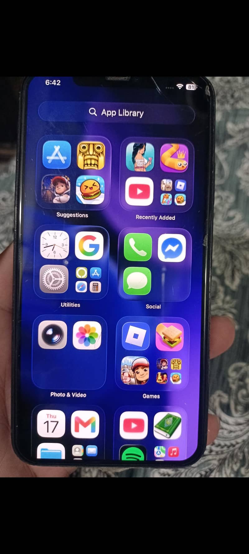 Apple iPhone 11 Pro Max 4