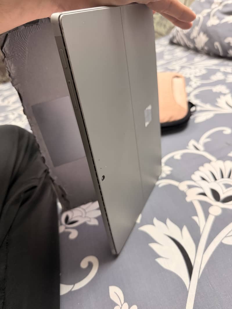 SurfacePro 5 4