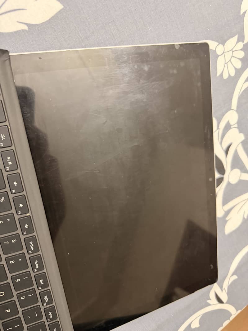 SurfacePro 5 8