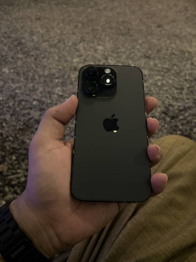 Apple iPhone 14 Pro 0