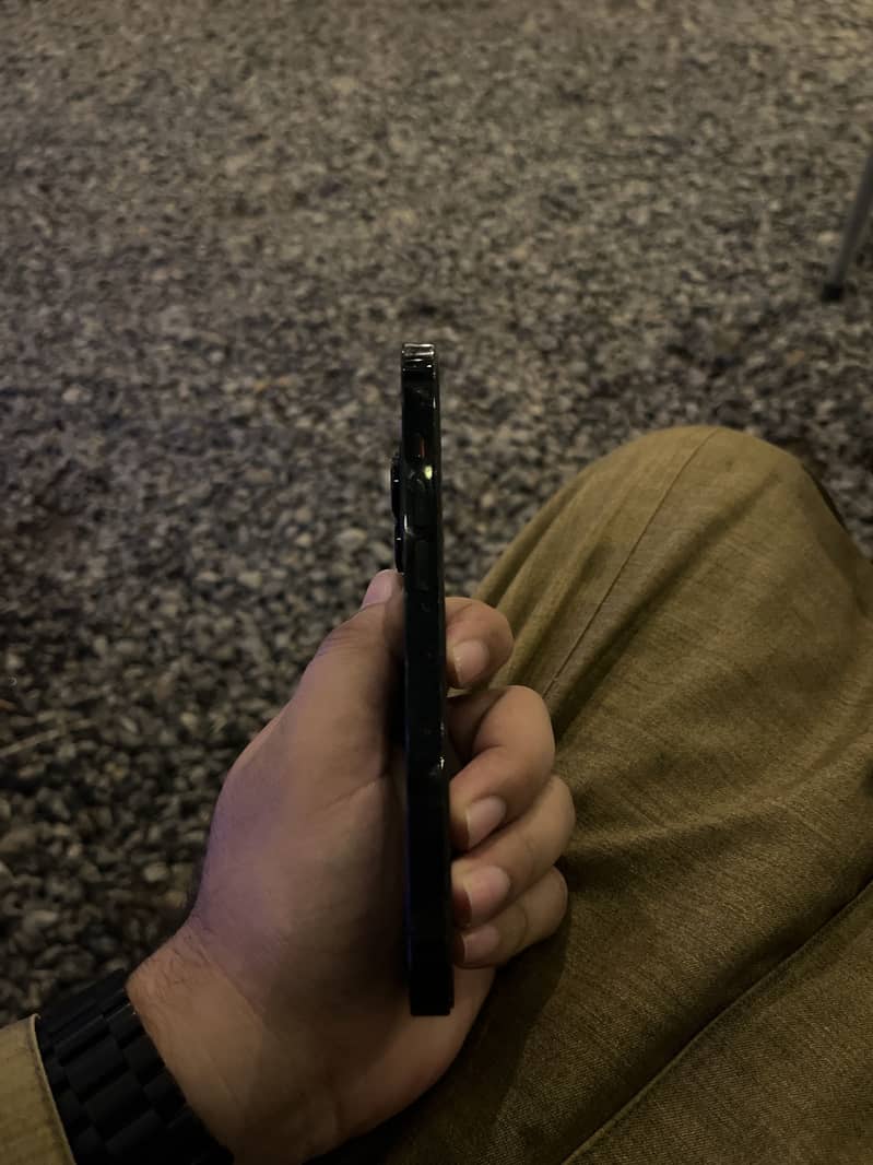 Apple iPhone 14 Pro 3