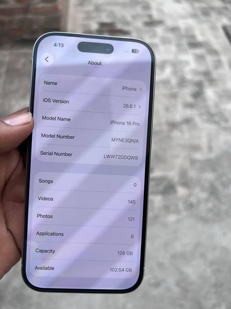 Apple iPhone 16 Pro 4