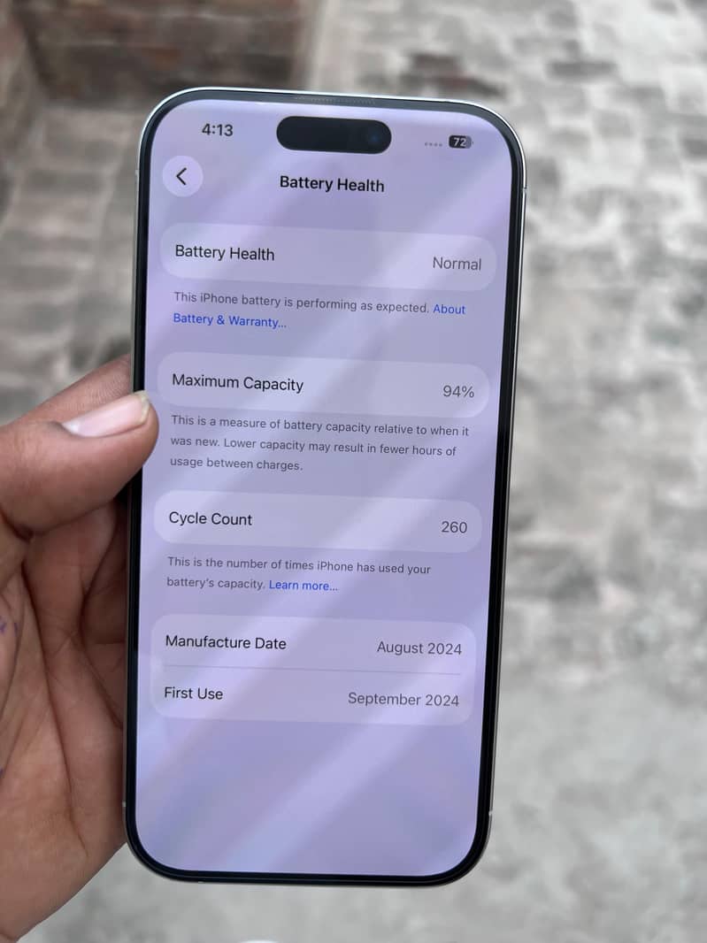 Apple iPhone 16 Pro 9
