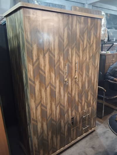 2 Doors wardrobe