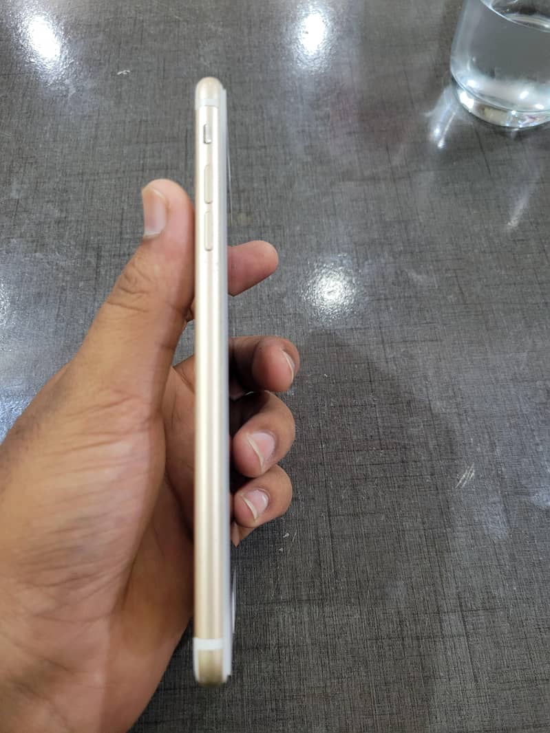 Apple iPhone 7 Plus 2