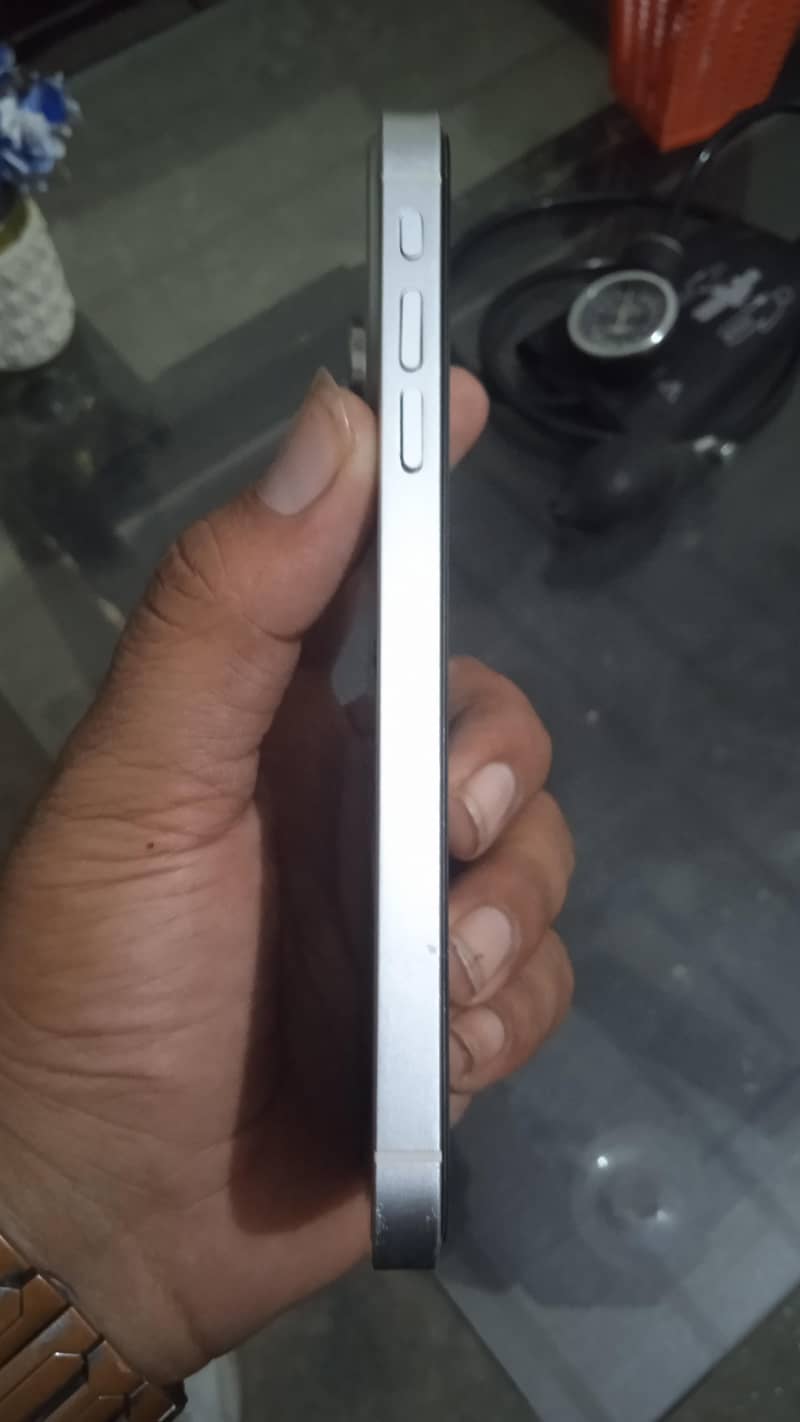 Apple iPhone XR 0
