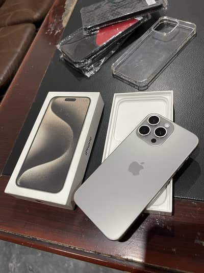 iPhone 15 Pro Max with box FU