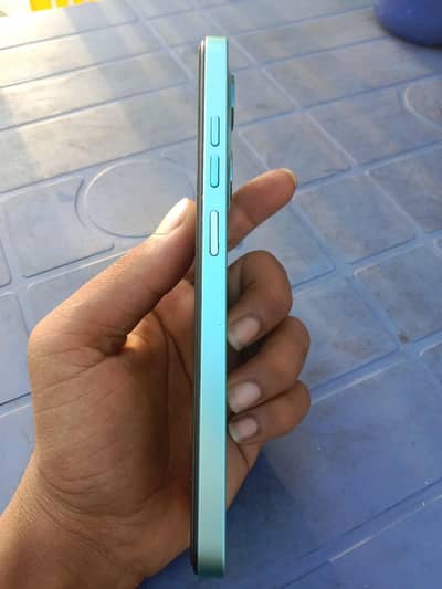 Tecno Spark Go 1