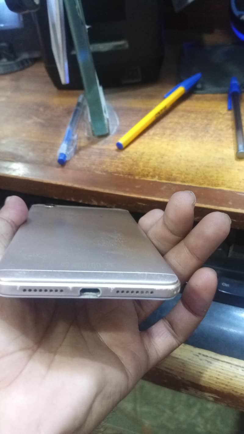OPPO A37 2