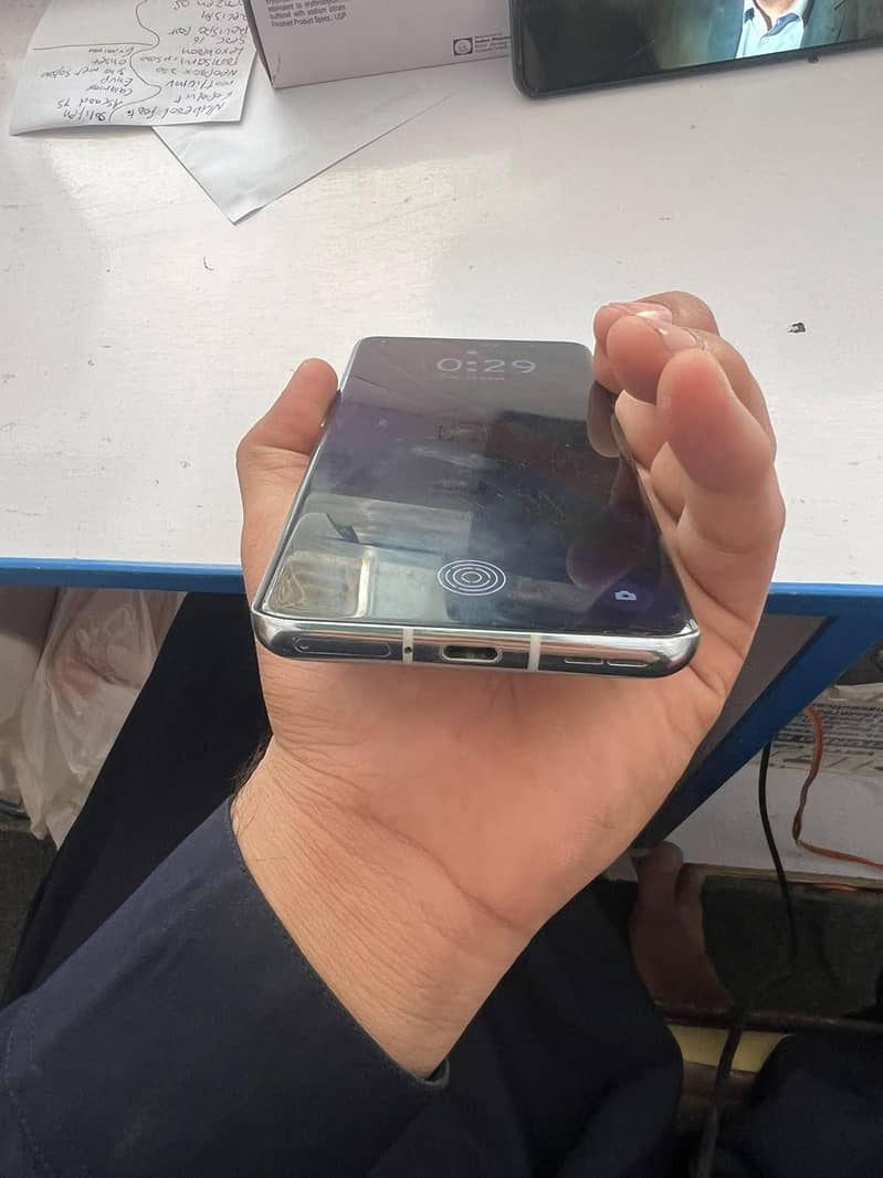 One Plus 9 Pro 4