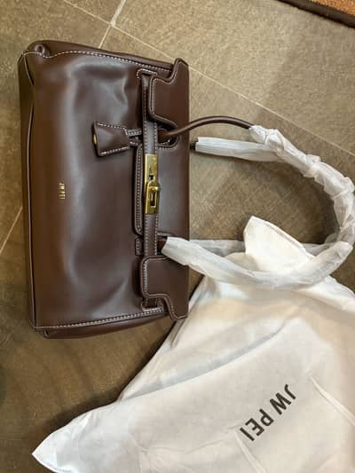 JWPEI yara shoulder bag brand new
