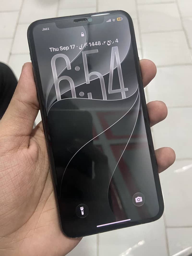 iPhone 11 Pro Max 1