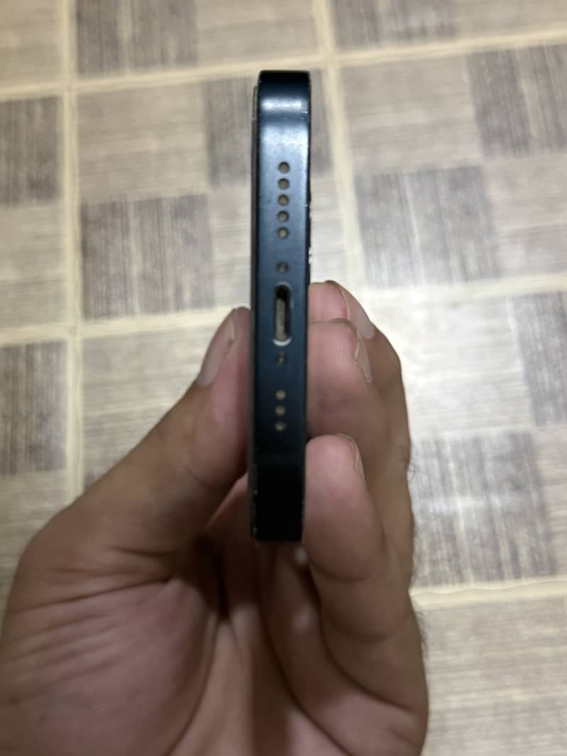 Apple iPhone 13 3