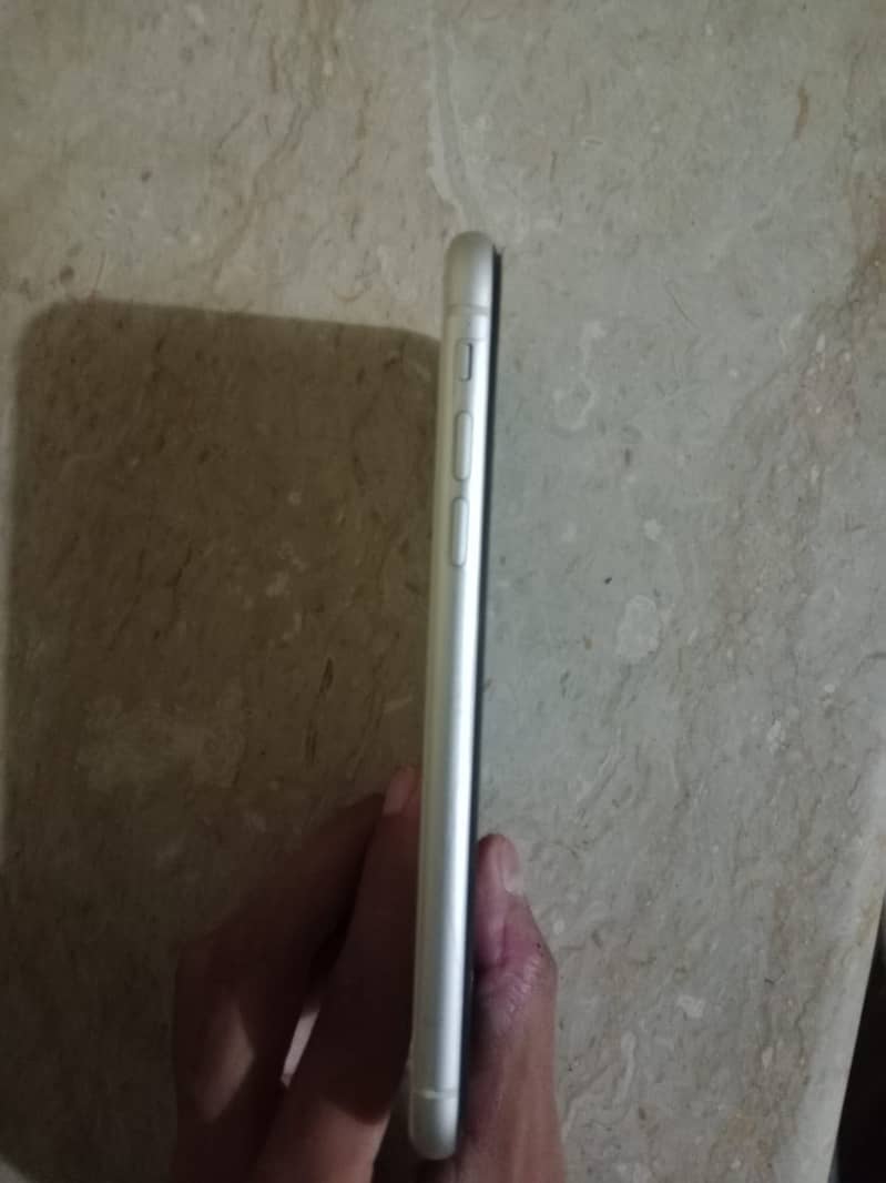 Apple iPhone 11 5