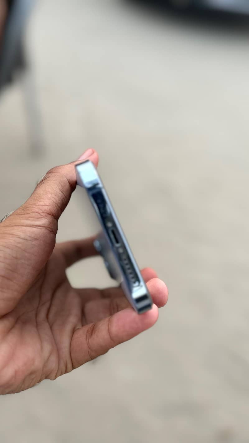 Apple iPhone 13 Pro Max 5