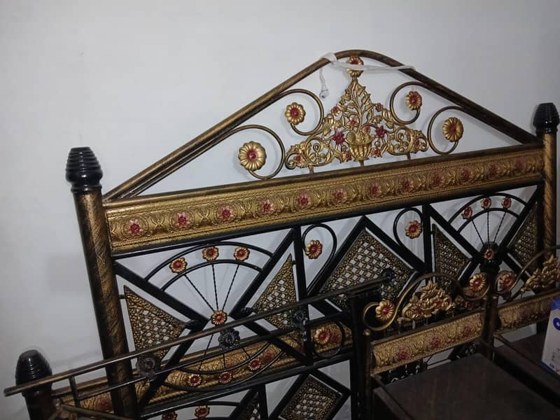 Iron Bed 0