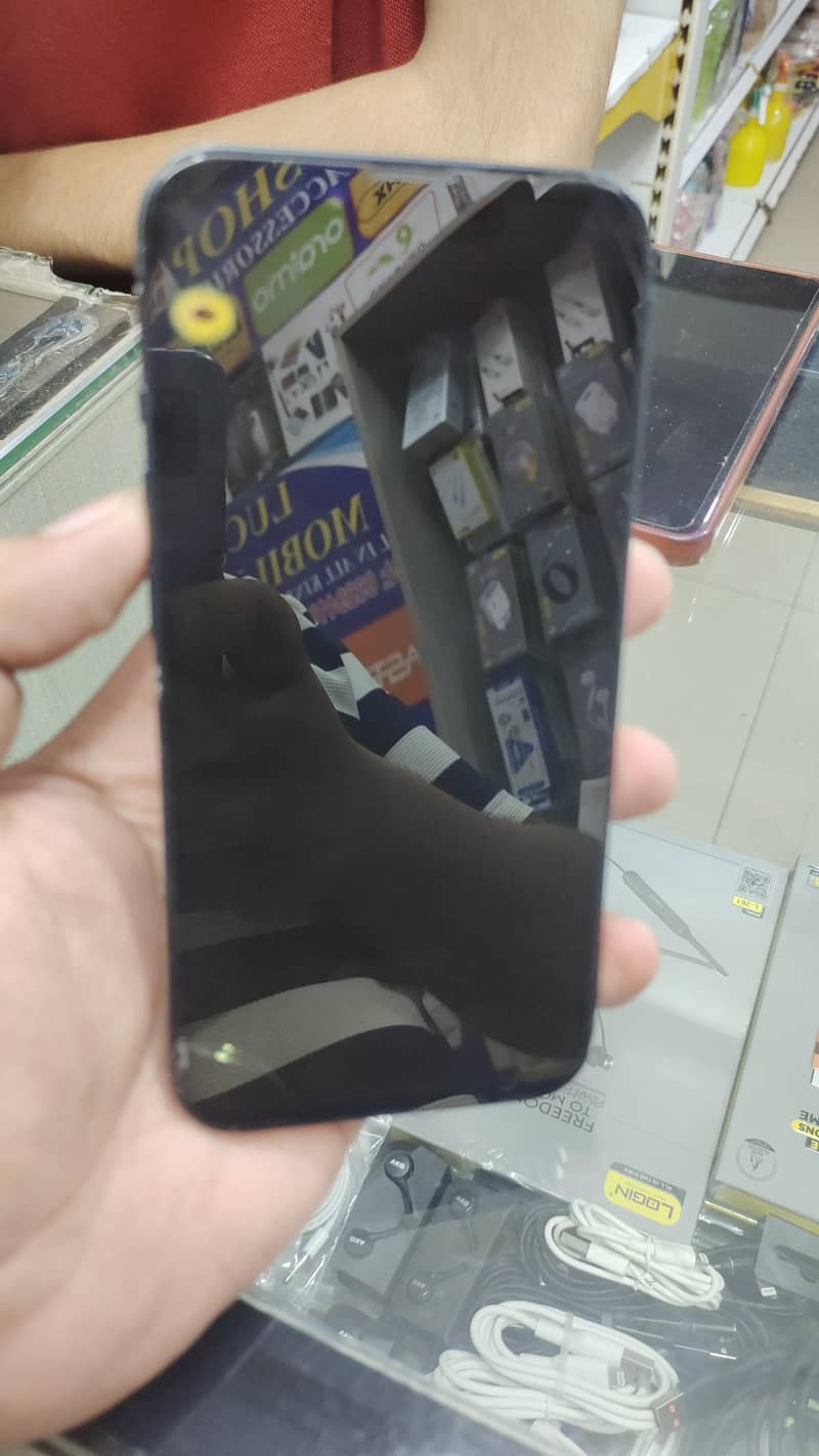 Apple iPhone 13 2