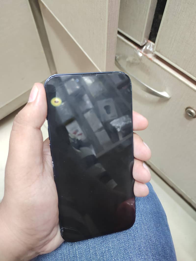 Apple iPhone 13 6