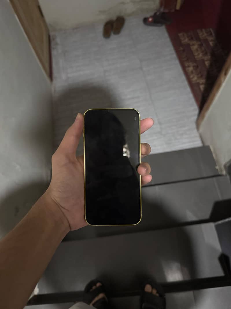 Apple iPhone 14 3