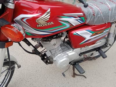 Honda 125 Hyderabad number 22 model