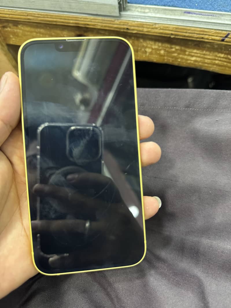 Apple iPhone 14 4