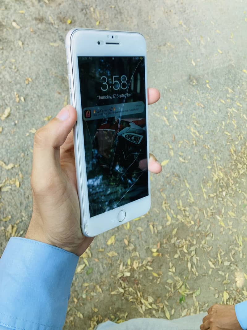 Apple iPhone 7 Plus 1