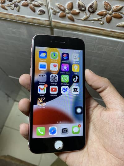 Apple iPhone 7