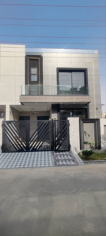 5 Marla brand house is available for sale in hafeez garden housing scheme phase 5 canal road near harbanspura interchange Lahore