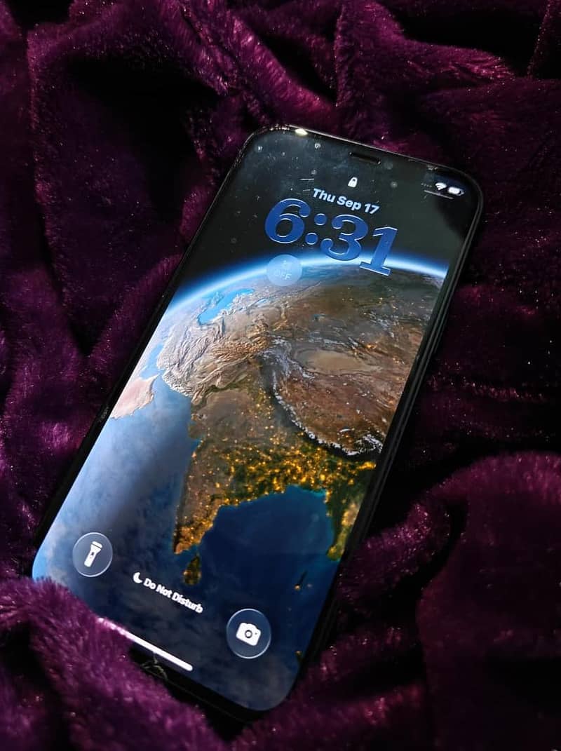 Apple iPhone 12 1
