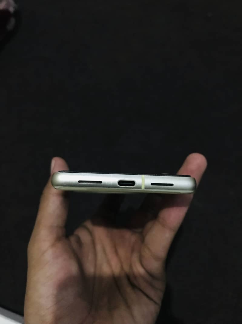 Google Pixel 7 3